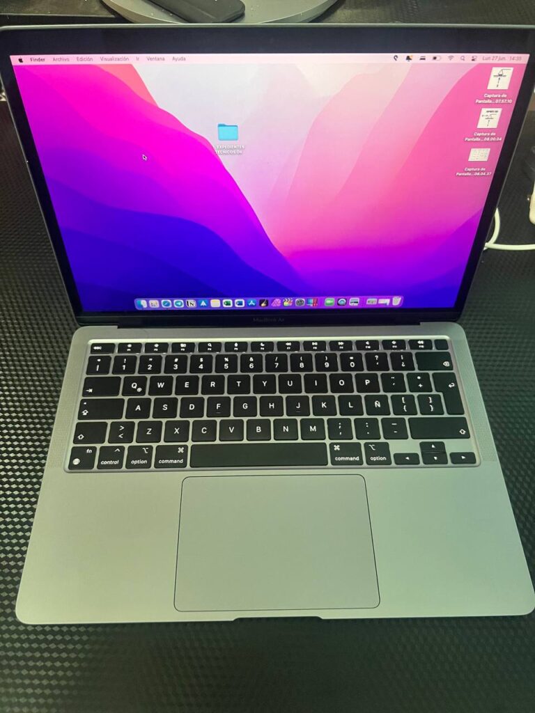 MacBook Air M1